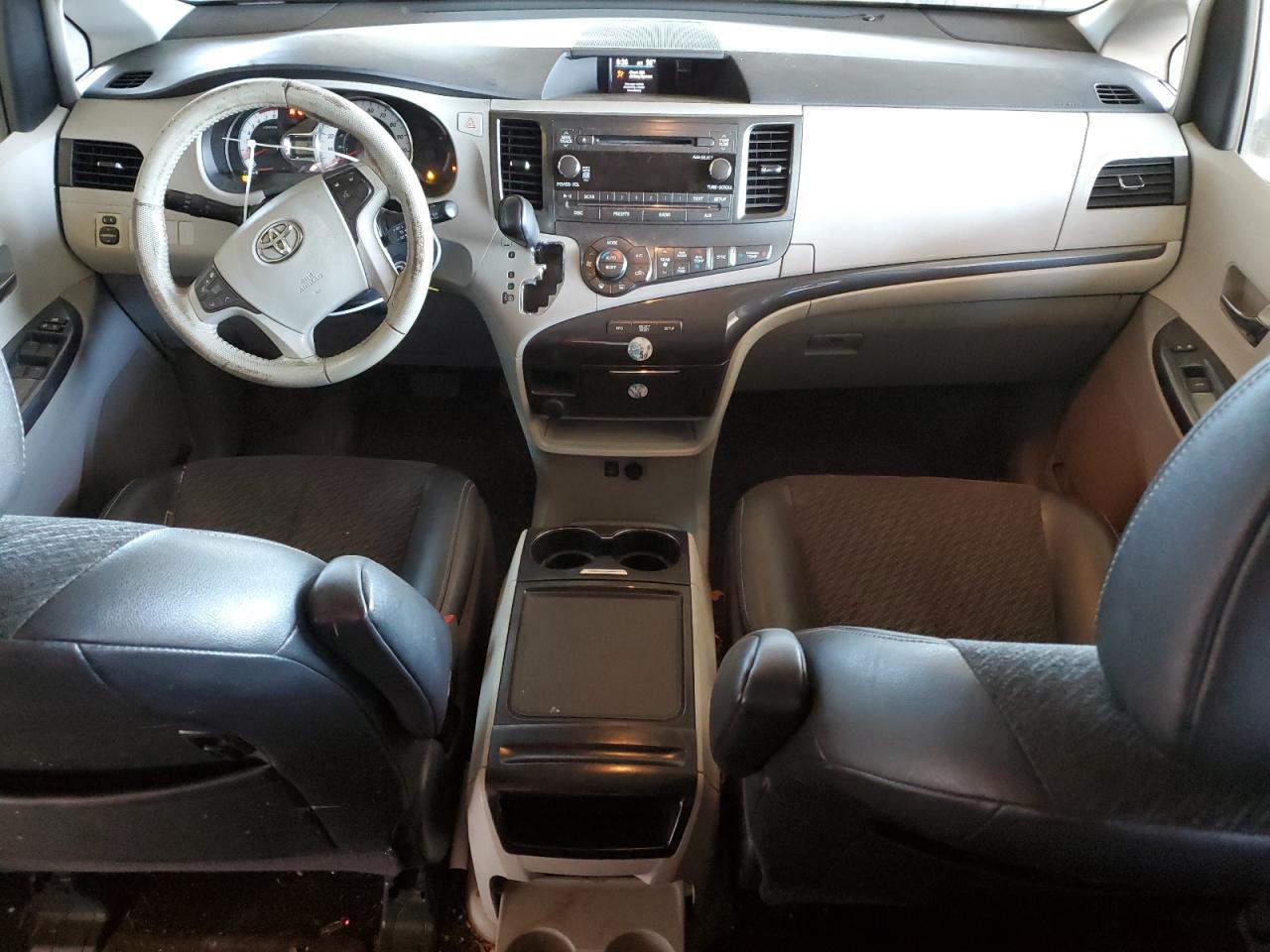 2012 Toyota Sienna VIN 5TDXK3DCXCS196965 Copart auction photo, all over / front end damage thumbnail 8