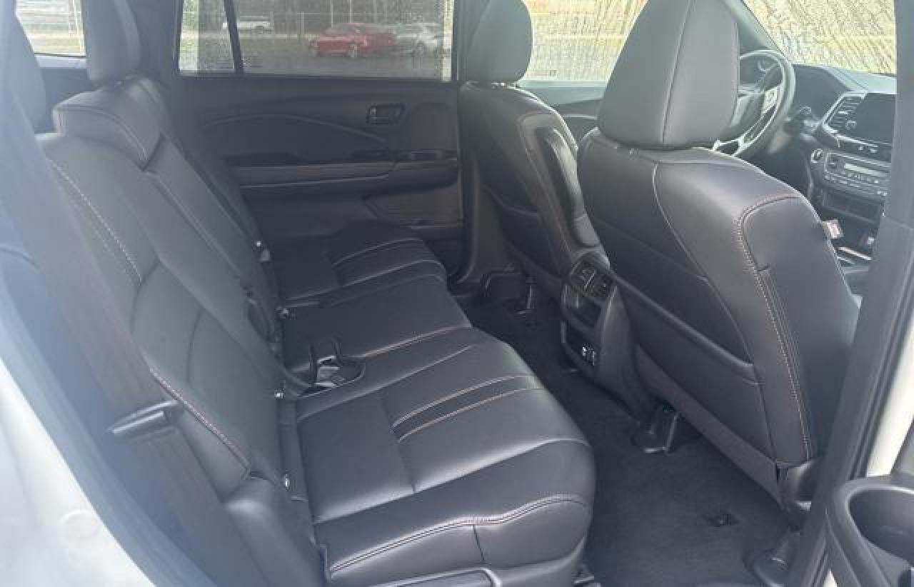 2022 Honda Passport VIN 5FNYF8H60NB029998 Copart auction photo, normal wear damage thumbnail 6