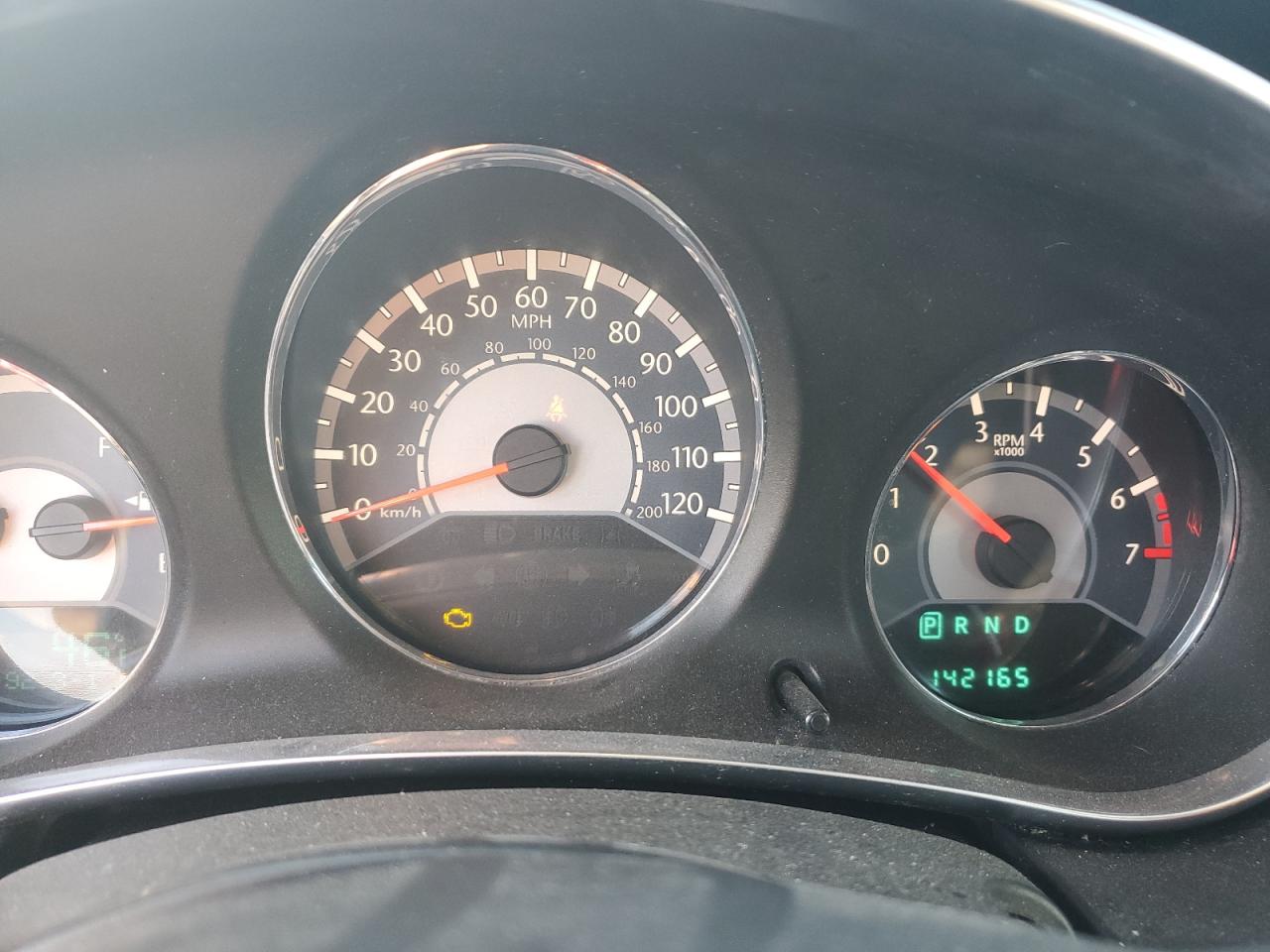 2013 Chrysler 200 VIN 1C3CCBBB7DN557564 Copart auction photo, front end / minor dent/scratches damage thumbnail 9