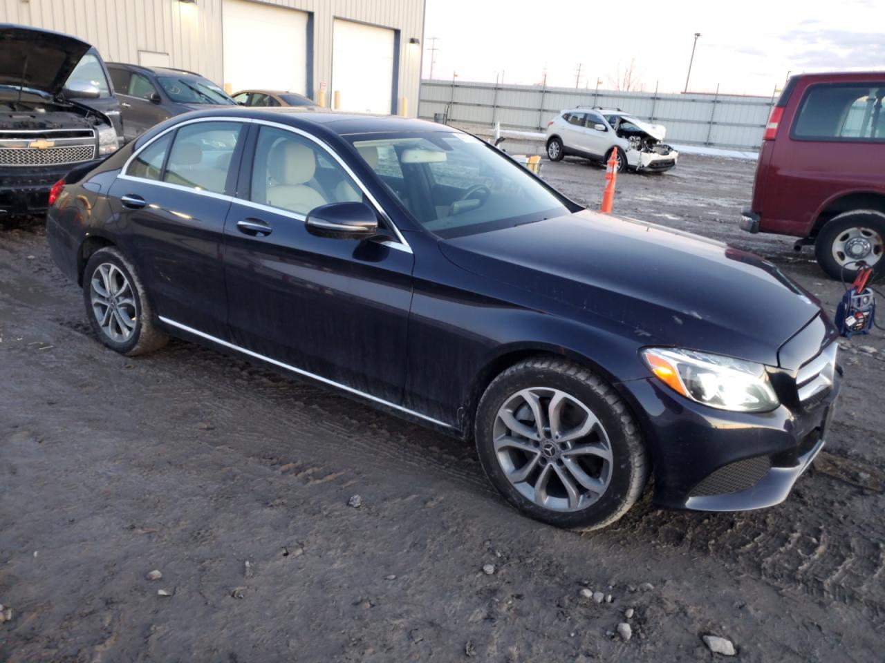 2017 Mercedes-Benz C-klasse VIN 55SWF4KB8HU215751 Copart auction photo, front end damage thumbnail 4
