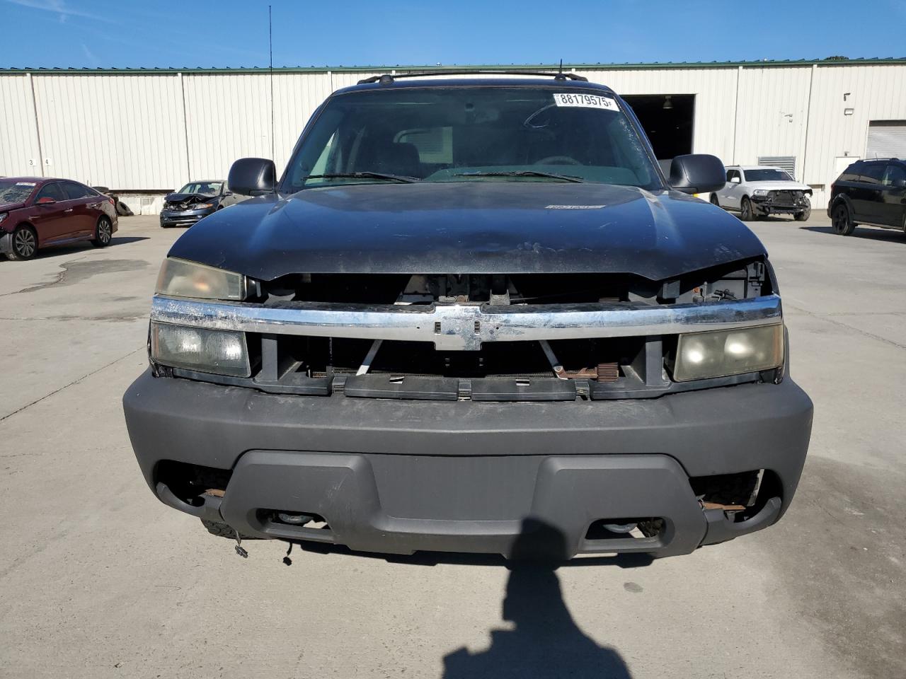 2004 Chevrolet Avalanche VIN 3GNEK12T34G211263 Copart auction photo, burn - interior damage thumbnail 5