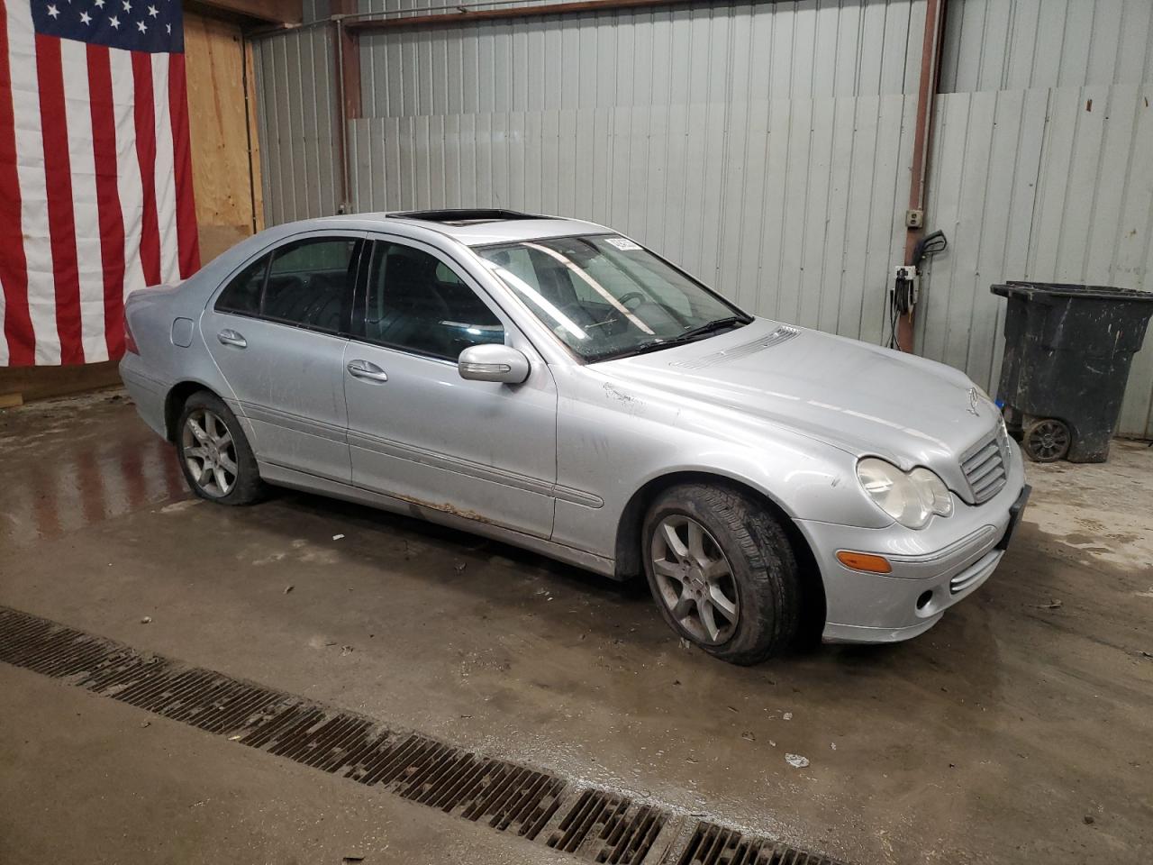 2007 Mercedes-Benz C-klasse VIN WDBRF92H77F853420 Copart auction photo, mechanical damage thumbnail 4