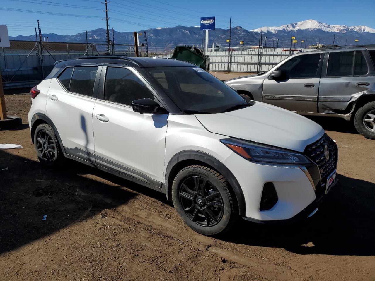 2024 Nissan Kicks VIN 3N1CP5DV0RL564259 Copart auction photo, front end damage thumbnail 4