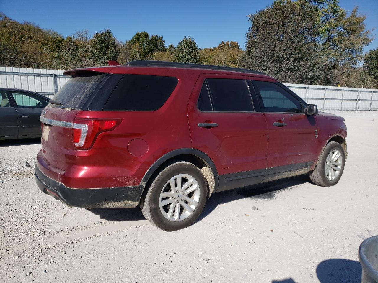 2017 Ford Explorer VIN 1FM5K7B83HGC02891 Copart auction photo, front end damage thumbnail 3