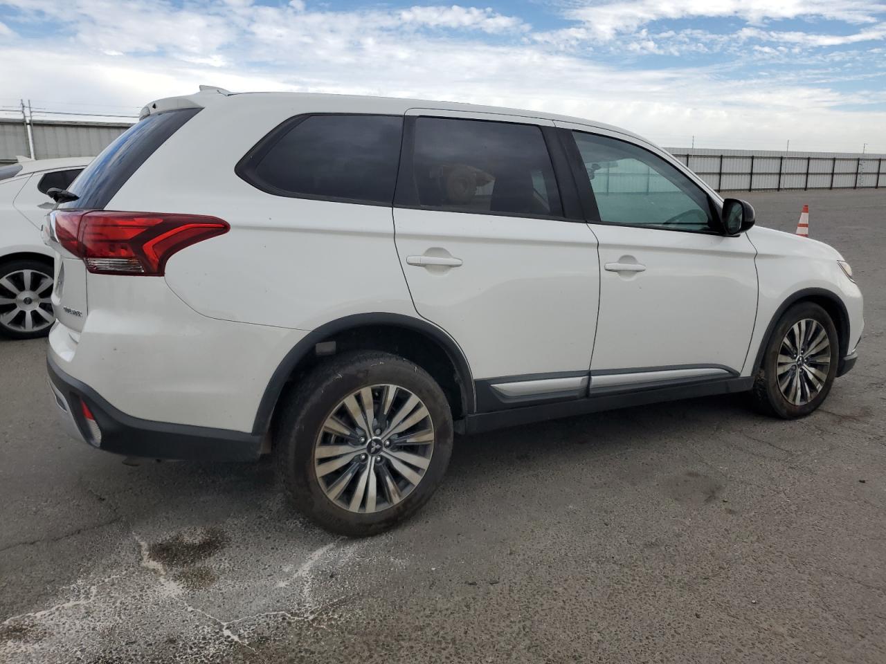 2019 Mitsubishi Outlander VIN JA4AD2A32KZ030221 Copart auction photo, undercarriage / front end damage thumbnail 3