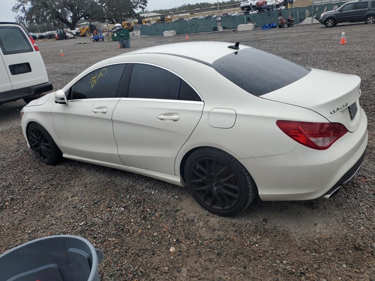 2014 Mercedes-Benz CLA-klasse VIN WDDSJ4EBXEN156392 Copart auction photo, water/flood damage thumbnail 2