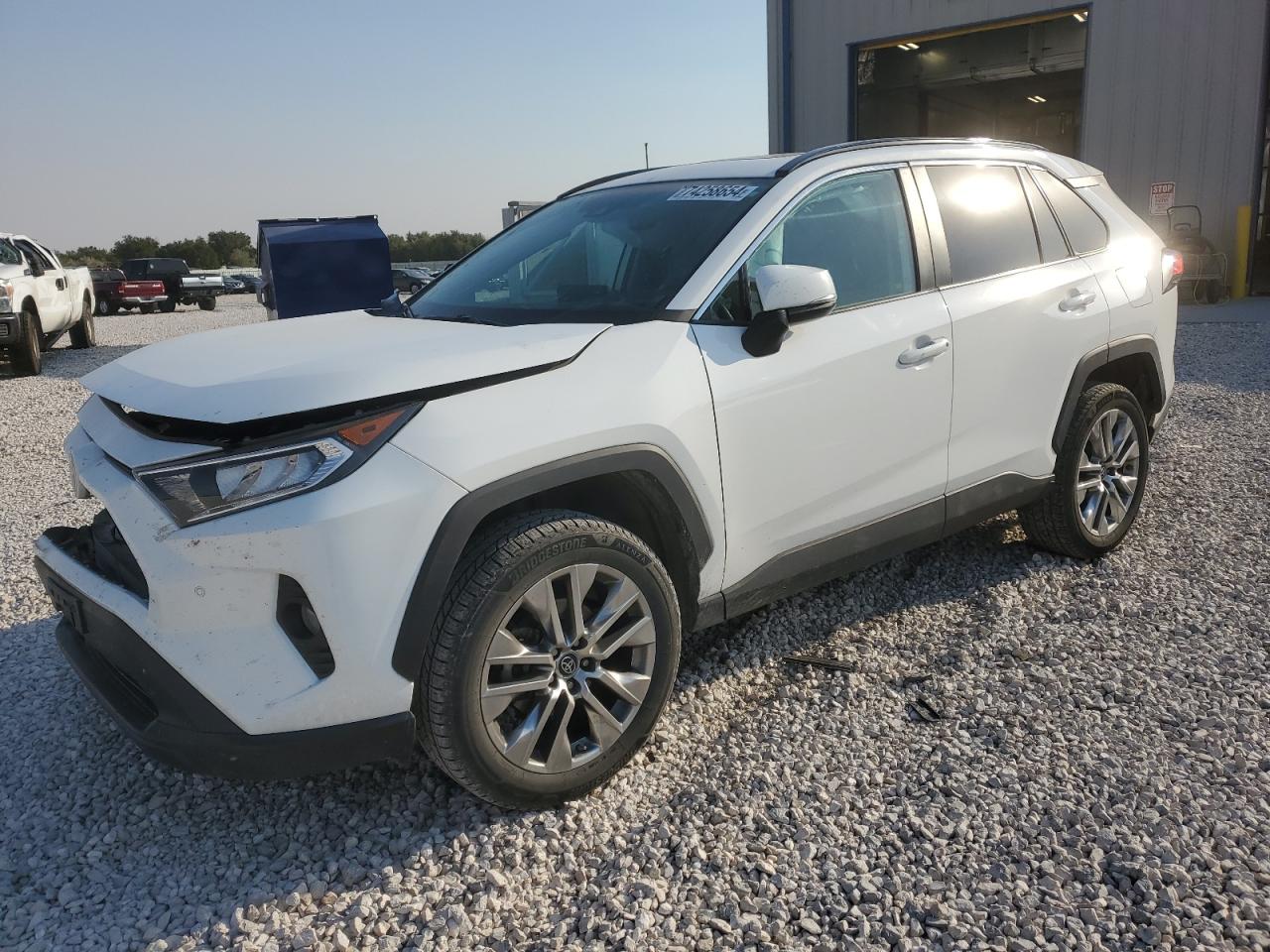 2019 Toyota RAV 4 VIN 2T3A1RFV6KC056937