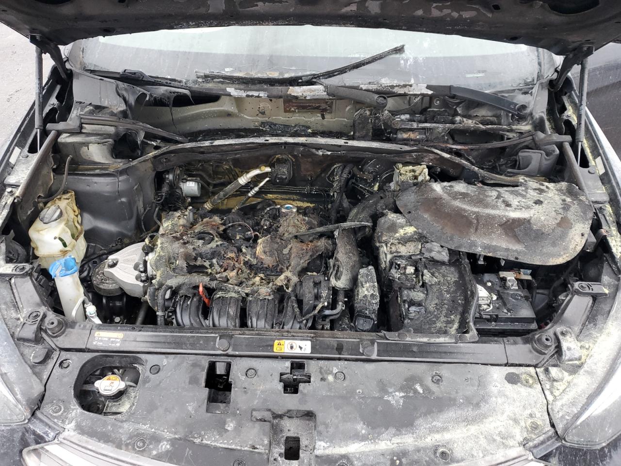 2017 Hyundai Santa Fe VIN 5XYZU3LB3HG463864 Copart auction photo, burn - engine damage thumbnail 12
