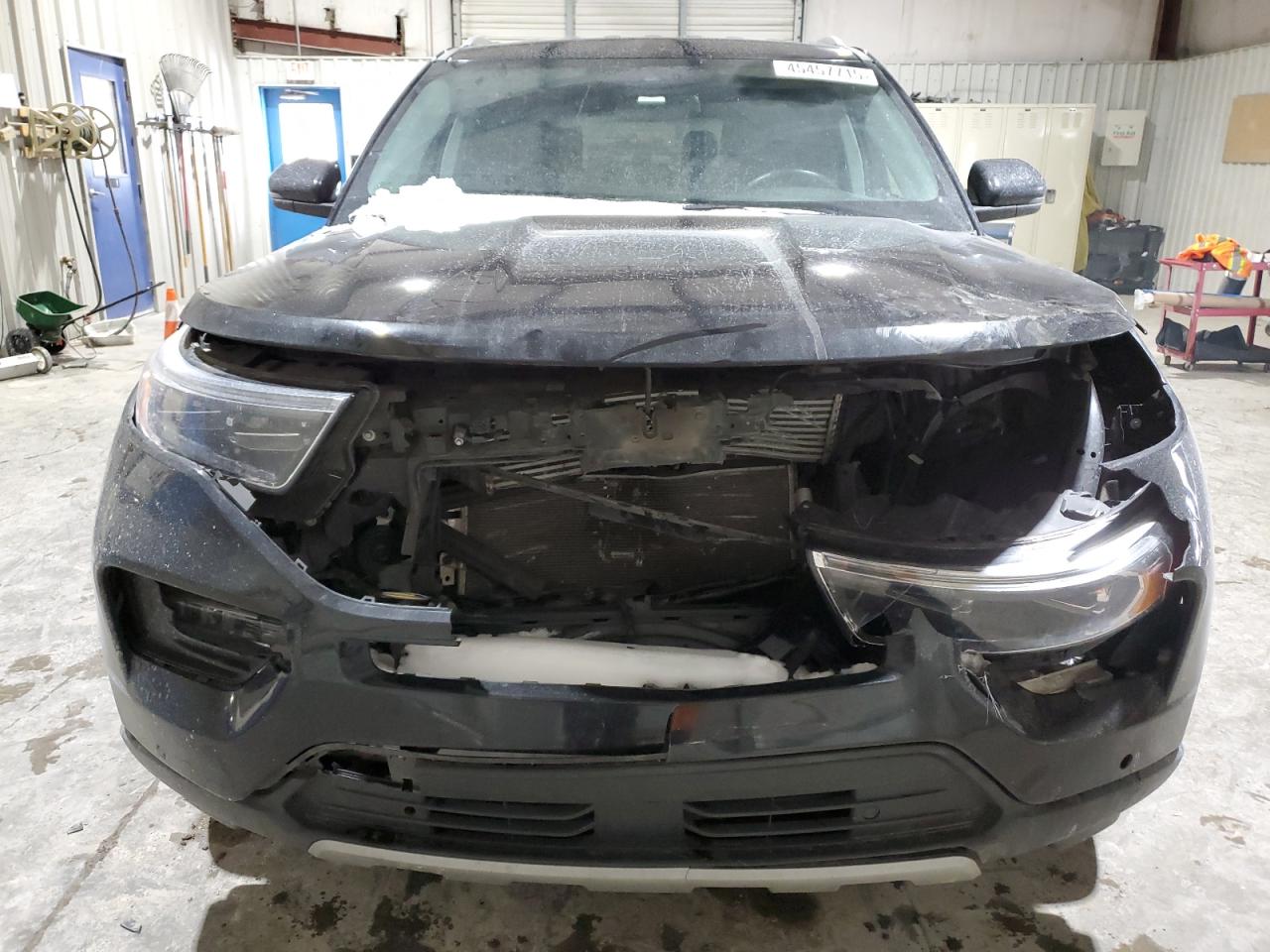 2022 Ford Explorer VIN 1FMSK8FH5NGC00249 Copart auction photo, front end damage thumbnail 5