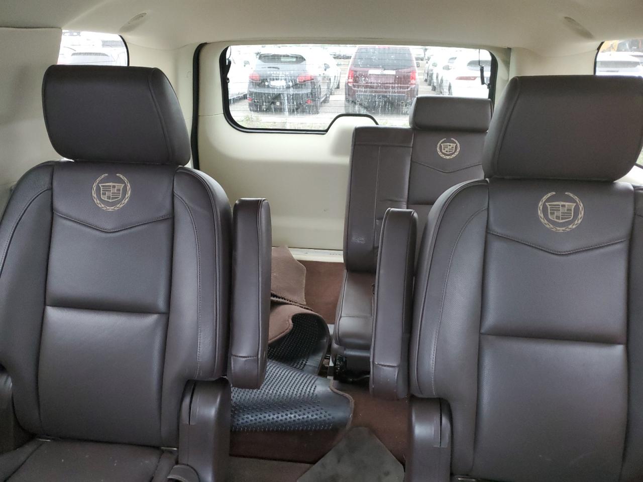 2011 Cadillac Escalade VIN 1GYS4DEF5BR295445 Copart auction photo, water/flood damage thumbnail 10