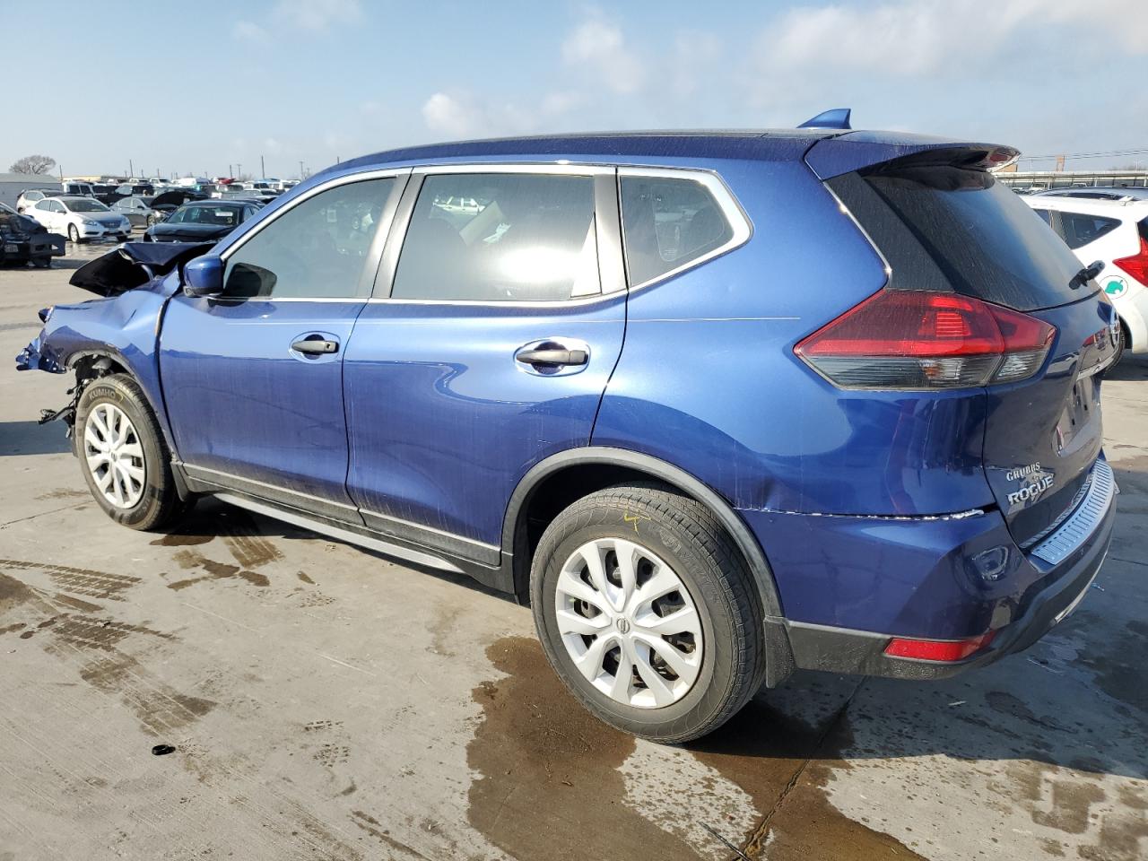 2018 Nissan Rogue VIN KNMAT2MT1JP564342 Copart auction photo, front end / rear end damage thumbnail 2