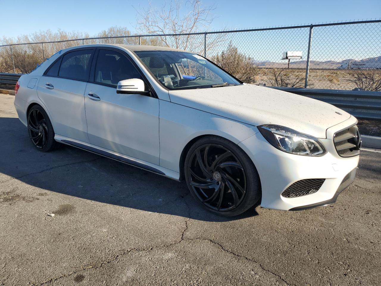 2014 Mercedes-Benz E-klasse VIN WDDHF5KB2EA908616 Copart auction photo, rear end damage thumbnail 4