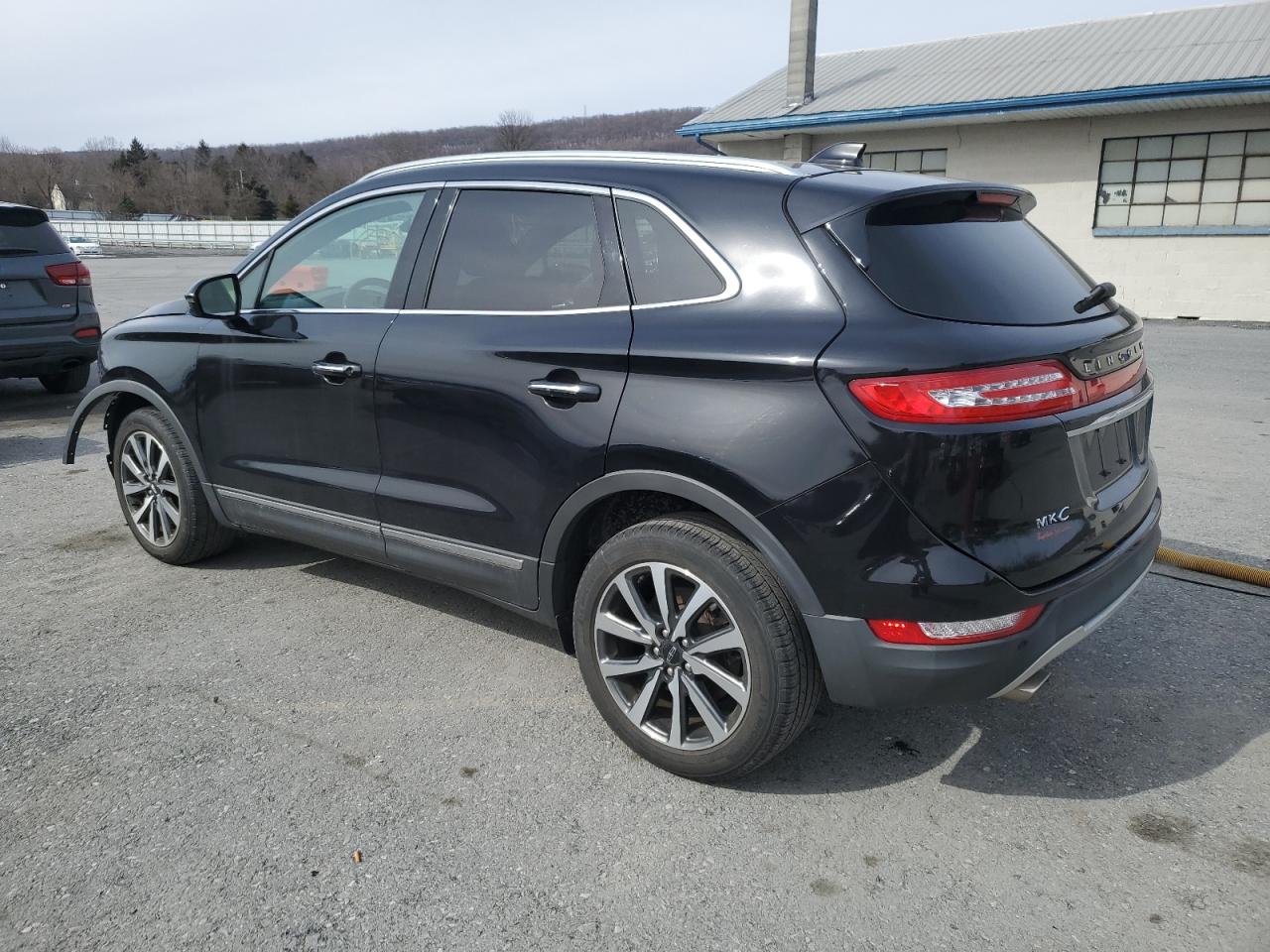 2019 Lincoln MKC VIN 5LMCJ3D95KUL49891 Copart auction photo, front end damage thumbnail 2