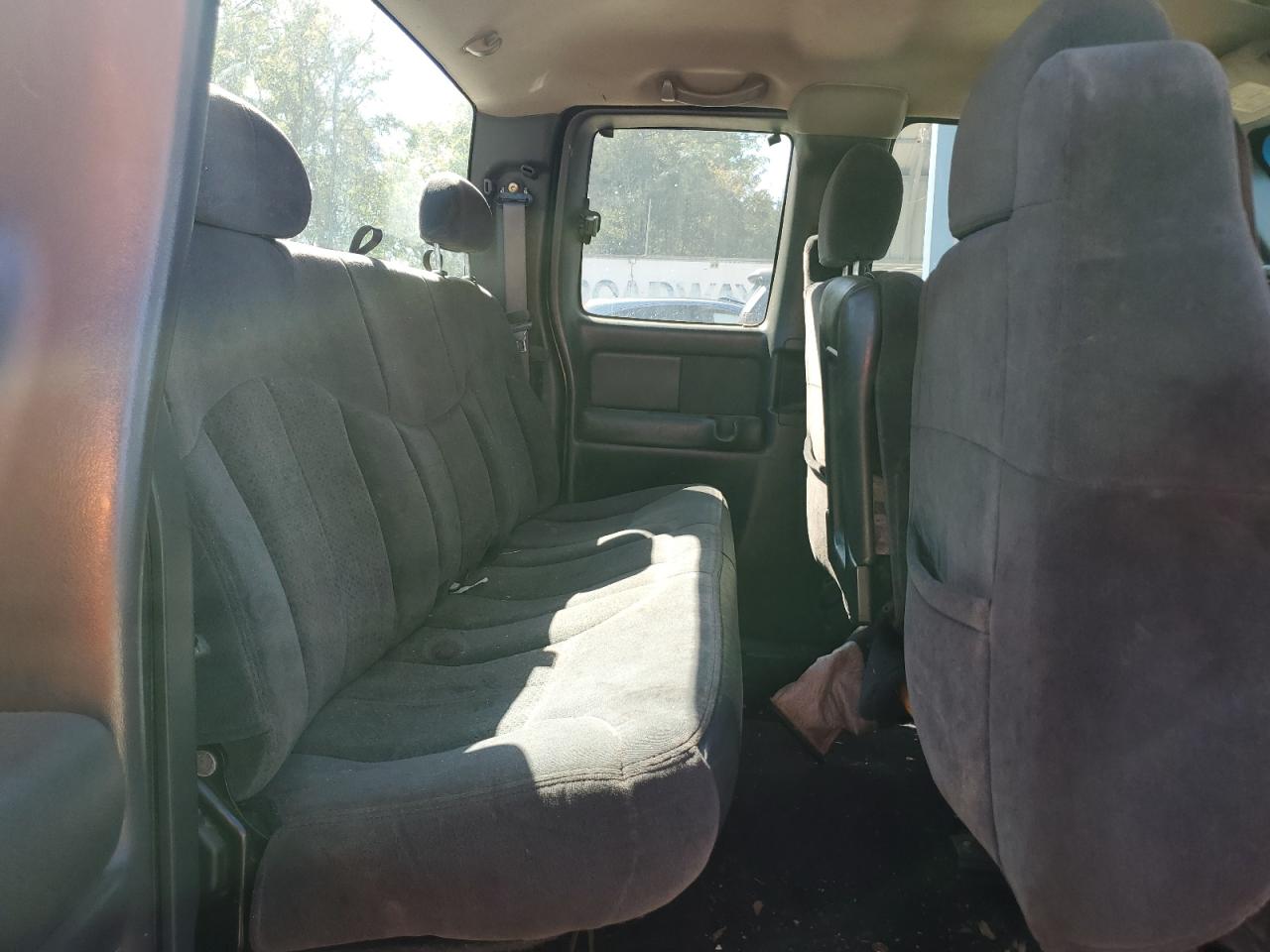 2002 Chevrolet Silverado VIN 2GCEC19T021337985 Copart auction photo, side damage thumbnail 10