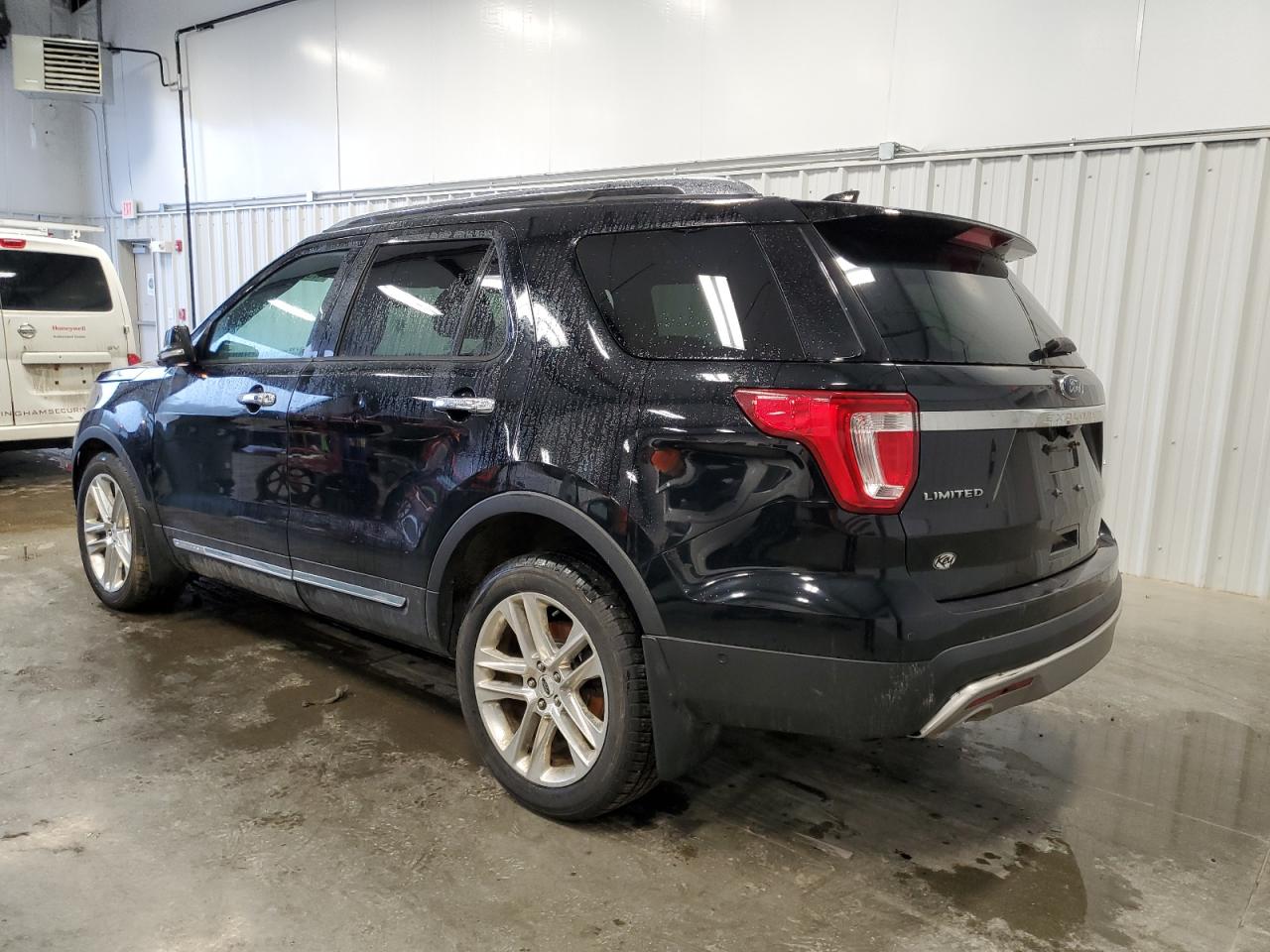 2017 Ford Explorer VIN 1FM5K8F86HGD32969 Copart auction photo, front end damage thumbnail 2