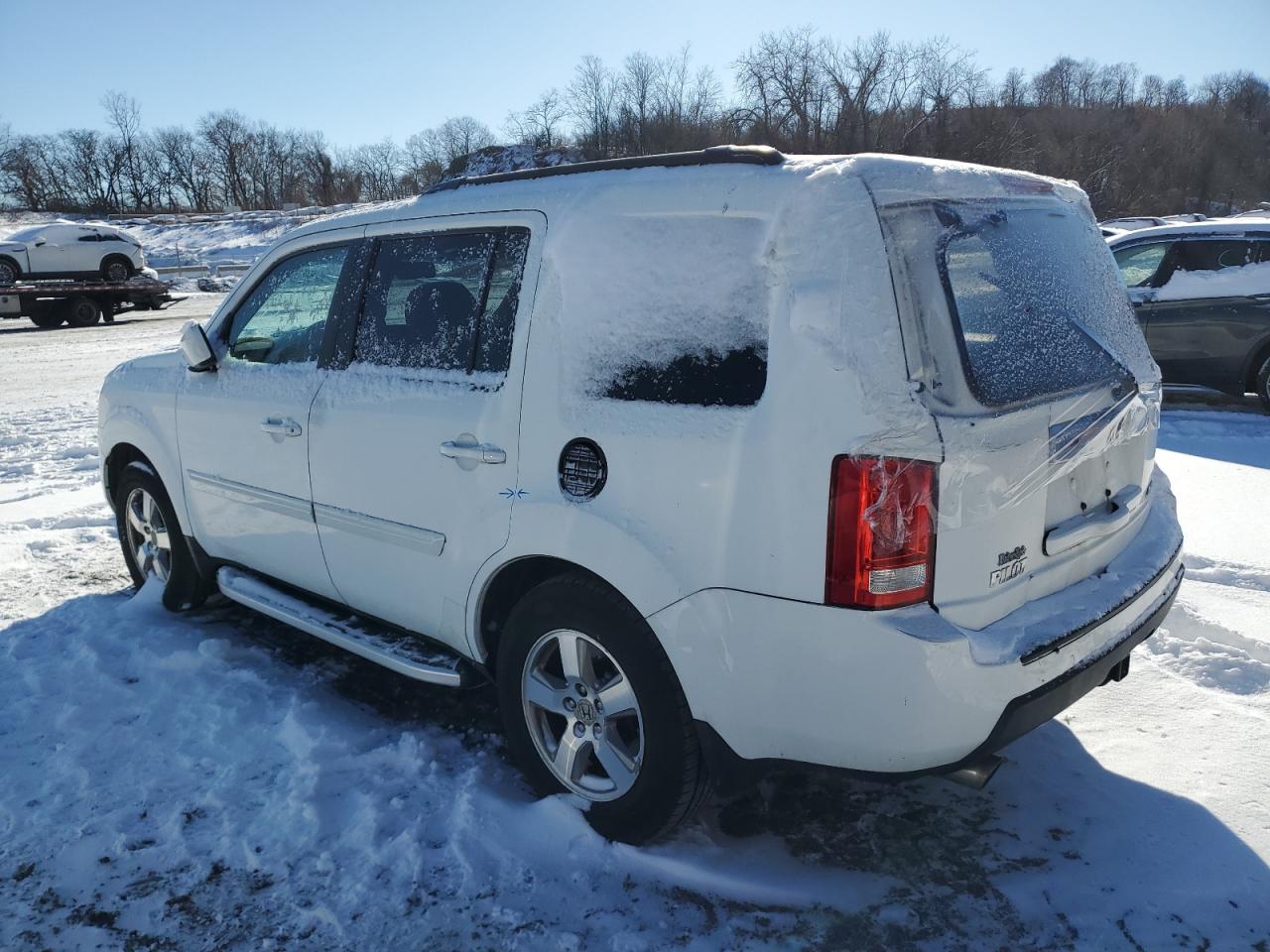 2011 Honda Pilot VIN 5FNYF4H68BB032619 Copart auction photo, rear end / minor dent/scratches damage thumbnail 2