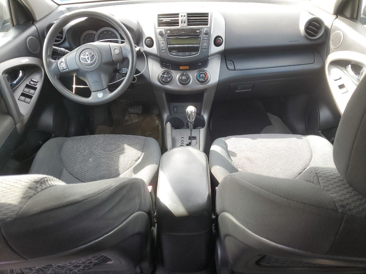 2011 Toyota RAV 4 VIN JTMRF4DV6B5037742 Copart auction photo, minor dent/scratches damage thumbnail 8