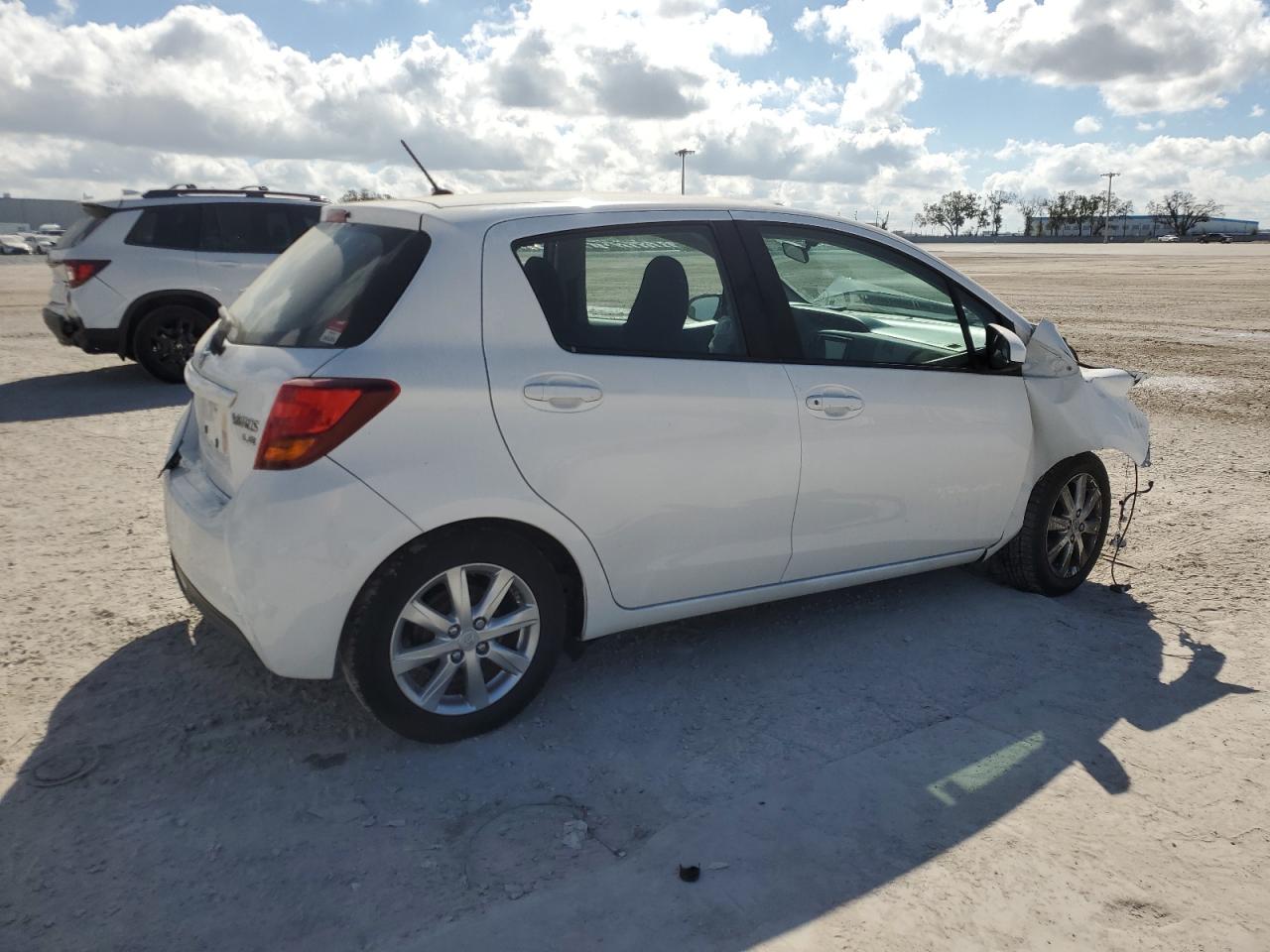 2015 Toyota Yaris VIN VNKKTUD30FA042836 Copart auction photo, front end damage thumbnail 3