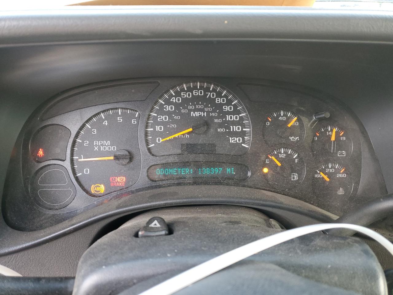 2004 Chevrolet Tahoe VIN 1GNEK13V24J107040 Copart auction photo, front end / all over damage thumbnail 9