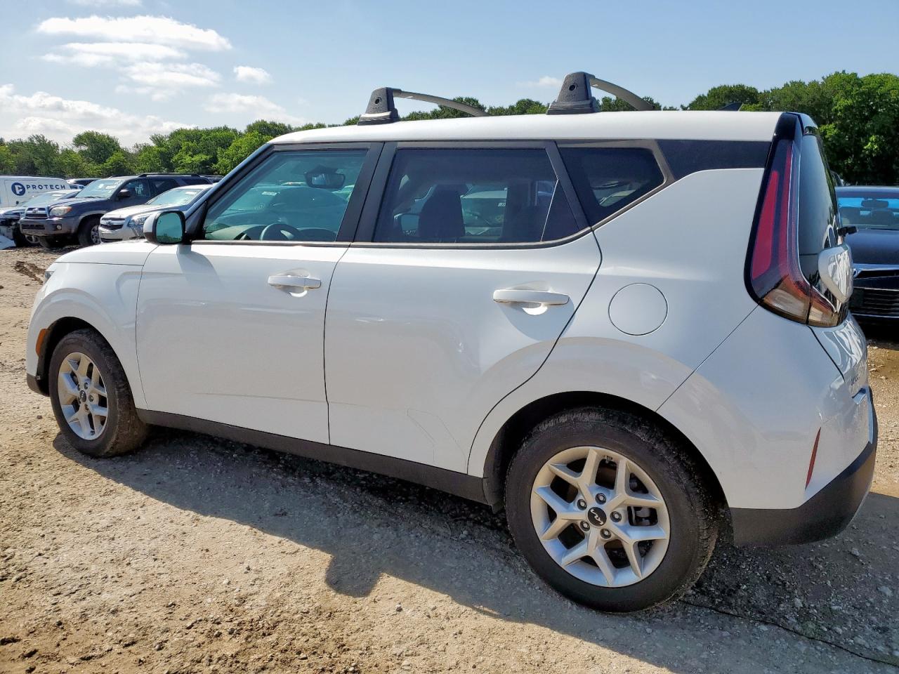2023 KIA Soul VIN KNDJ23AU8P7893294 Copart auction photo, side / rear end damage thumbnail 2