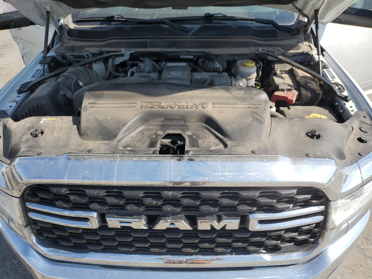 2022 RAM 3500 VIN 3C63RRHL4NG260062 Copart auction photo, side / undercarriage damage thumbnail 13