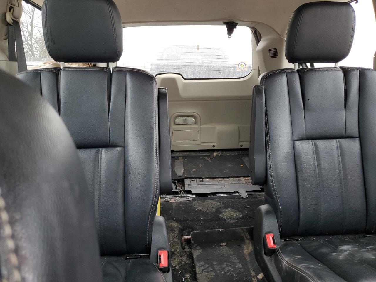 2015 Chrysler Town & Country VIN 2C4RC1BG5FR589964 Copart auction photo, front end / minor dent/scratches damage thumbnail 10