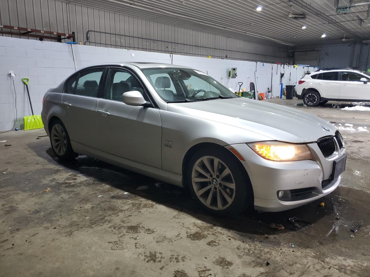 2009 BMW 3er VIN WBAPK73529A464629 Copart auction photo, front end / minor dent/scratches damage thumbnail 4