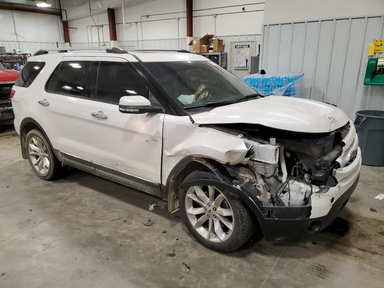 2015 Ford Explorer VIN 1FM5K8F82FGB88110 Copart auction photo, front end damage thumbnail 4