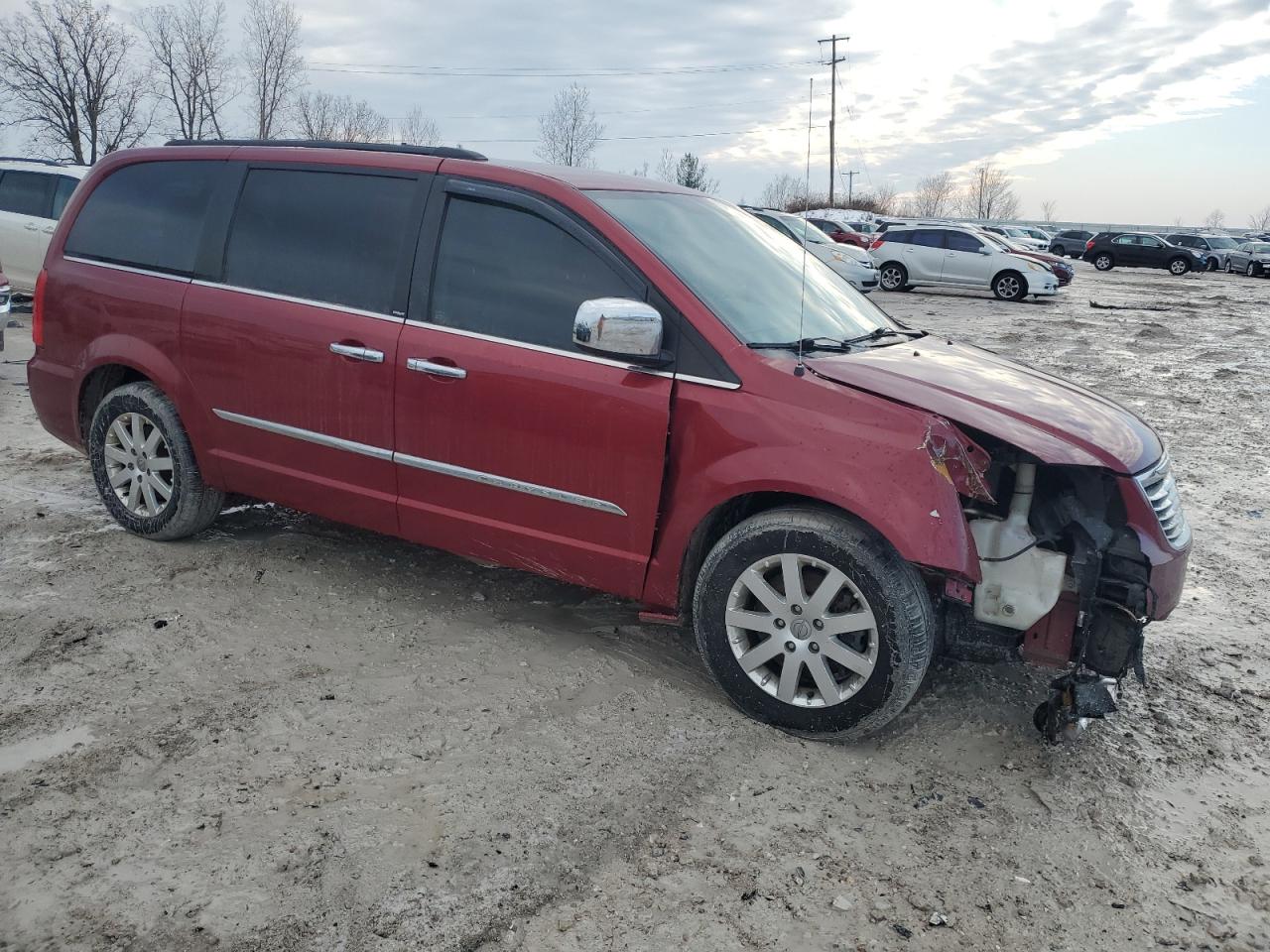 2013 Chrysler Town & Country VIN 2C4RC1BGXDR689619 Copart auction photo, front end damage thumbnail 4