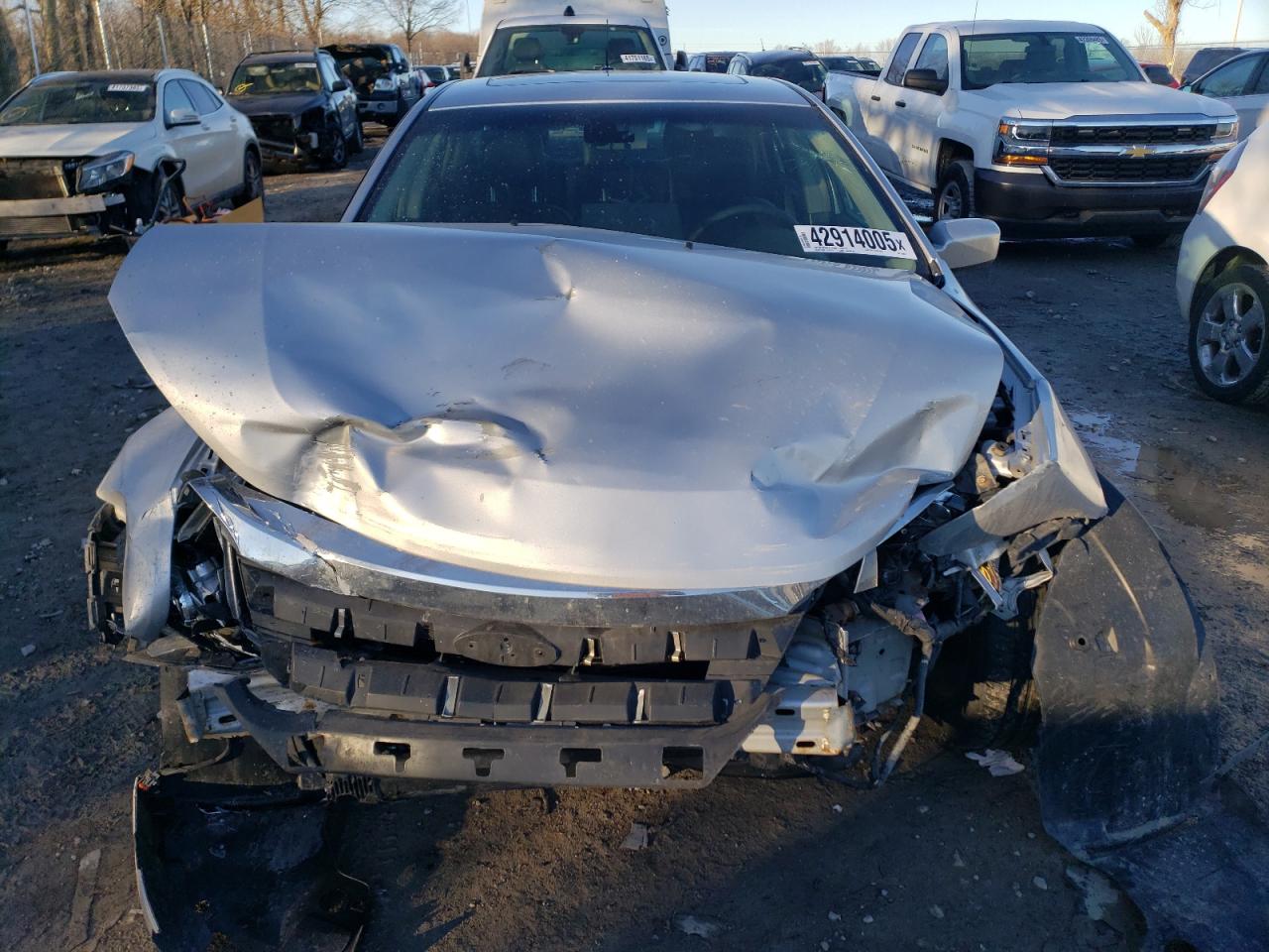2012 Ford Fusion VIN 3FAHP0JA2CR104831 Copart auction photo, front end / minor dent/scratches damage thumbnail 5