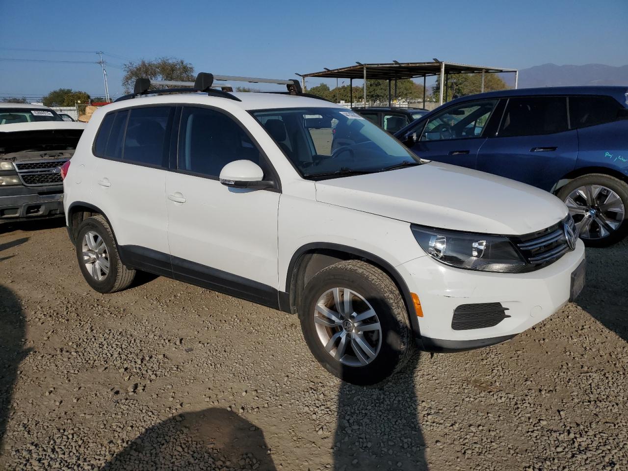 2017 Volkswagen Tiguan VIN WVGAV7AX9HK006434 Copart auction photo, mechanical / minor dent/scratches damage thumbnail 4