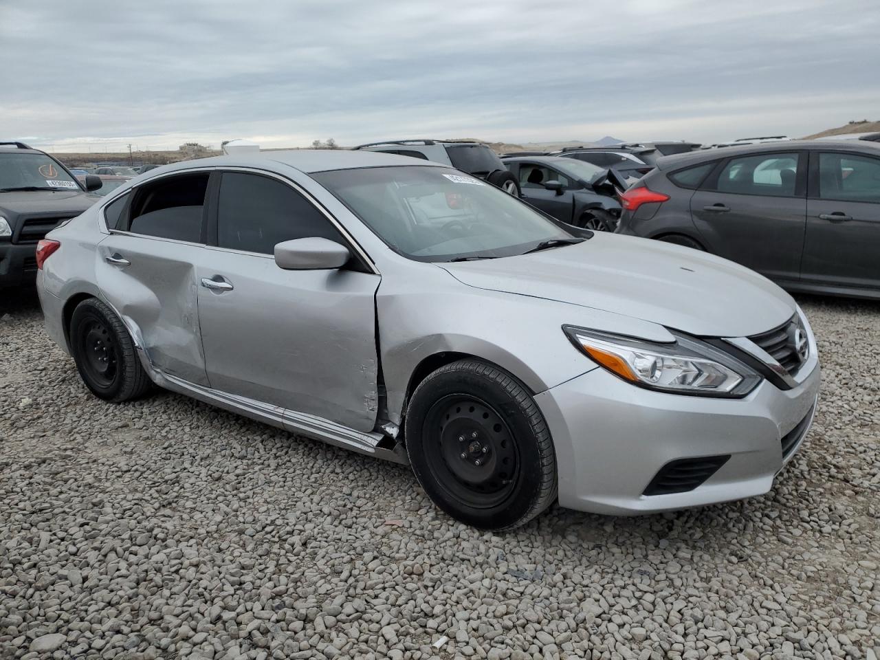 2017 Nissan Altima VIN 1N4AL3APXHN303784 Copart auction photo, side damage thumbnail 4