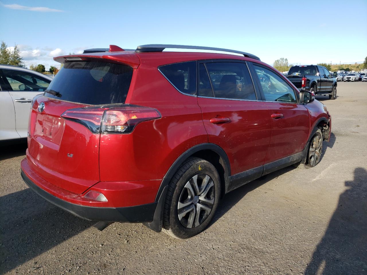 2017 Toyota RAV 4 VIN 2T3ZFREV1HW402986 Copart auction photo, front end / undercarriage damage thumbnail 3