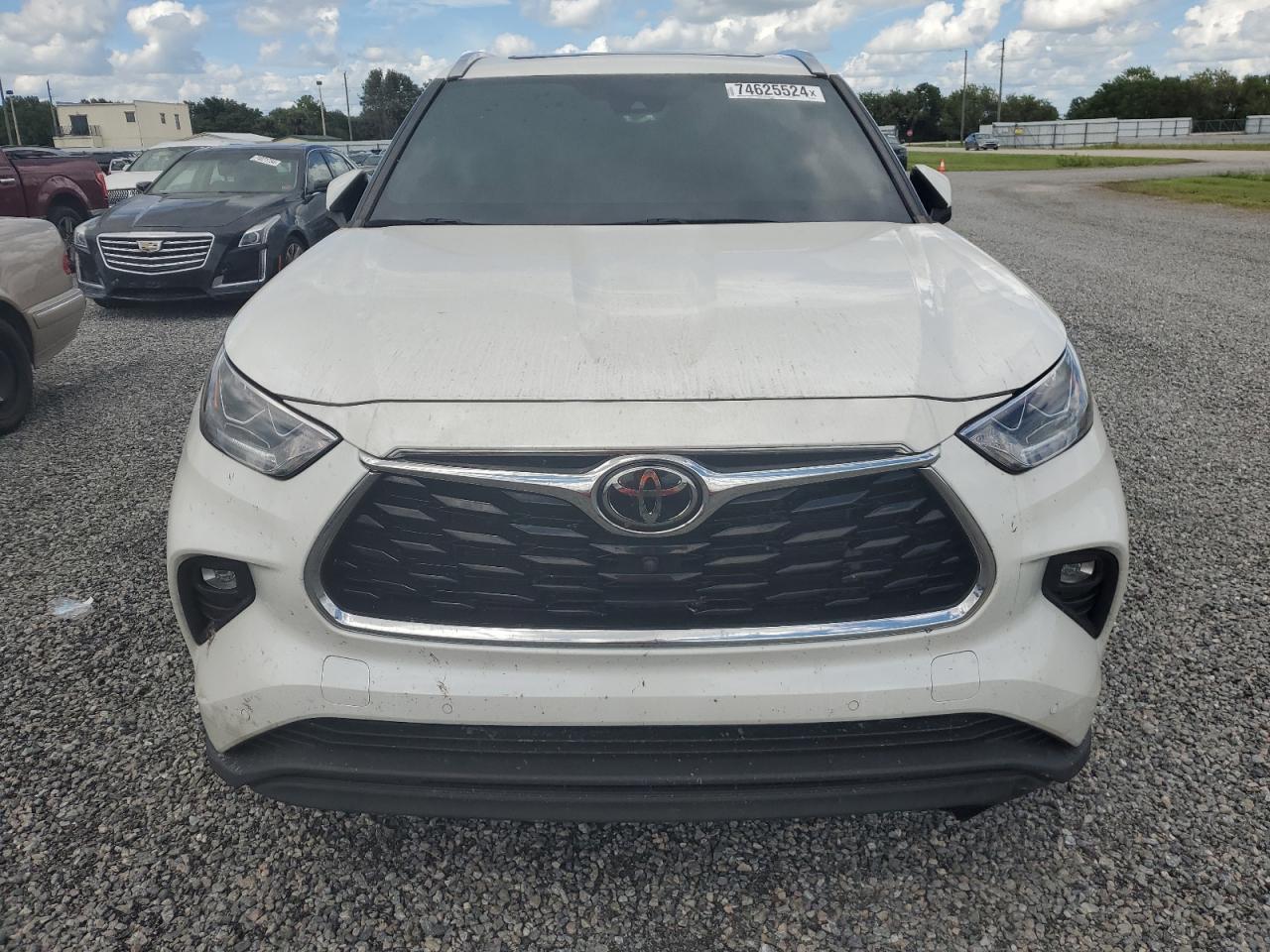 2021 Toyota Highlander VIN 5TDYZRAH1MS073379 Copart auction photo, water/flood / burn - interior damage thumbnail 5