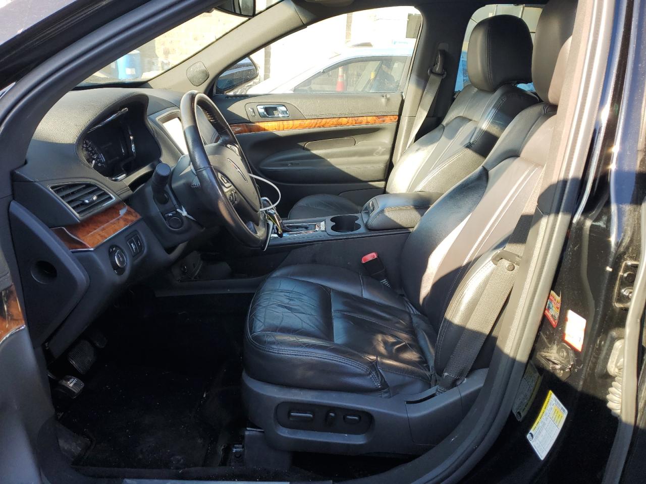 2017 Lincoln MKT VIN 2LMHJ5NK1HBL00907 Copart auction photo, front end / minor dent/scratches damage thumbnail 7