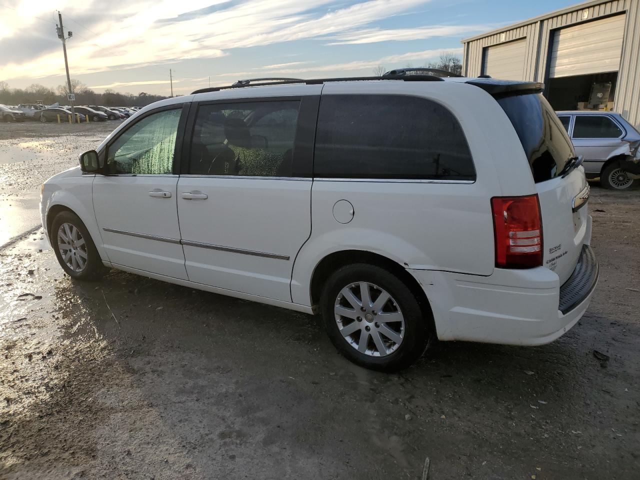 2010 Chrysler Town & Country VIN 2A4RR5D15AR113201 Copart auction photo, rear end / side damage thumbnail 2