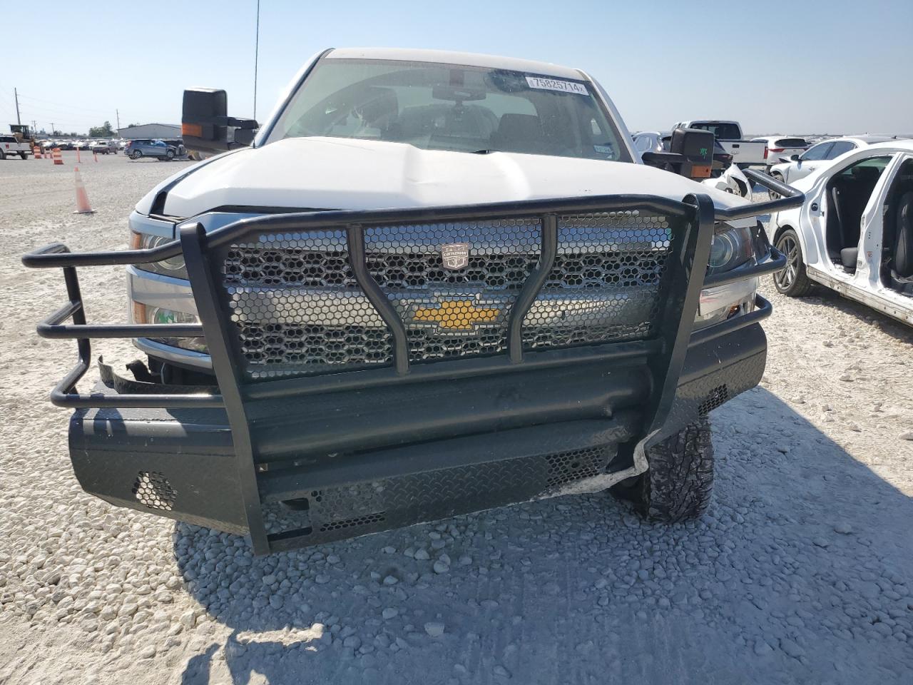 2019 Chevrolet Silverado VIN 1GC1KREG8KF109055 Copart auction photo, front end / side damage thumbnail 11
