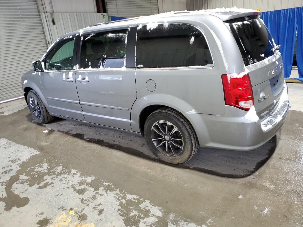 2017 Dodge Caravan VIN 2C4RDGCG9HR694749 Copart auction photo, front end / side damage thumbnail 2