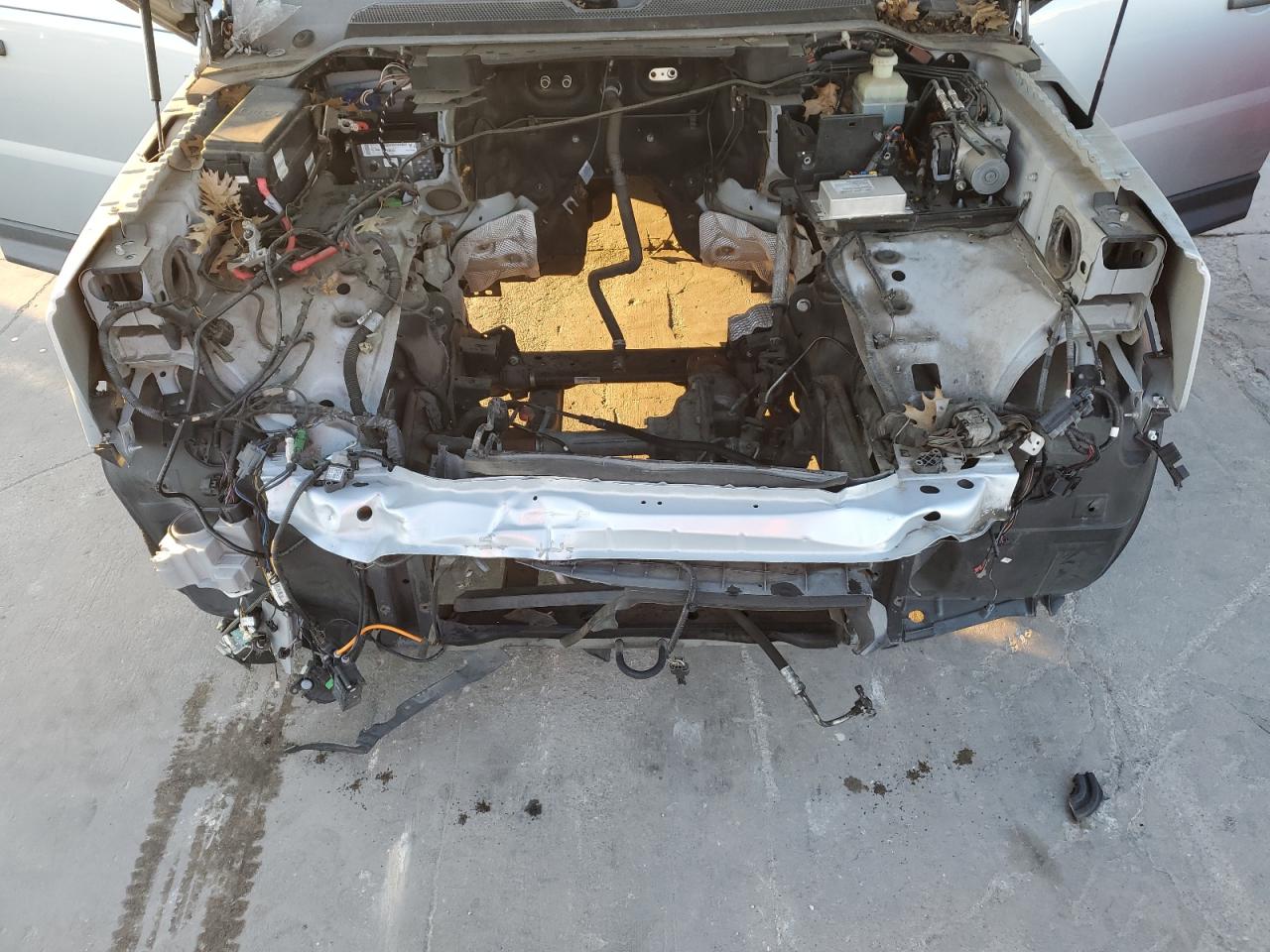 2010 Land Rover Range Rover VIN SALSK2D40AA252928 Copart auction photo, front end damage thumbnail 12