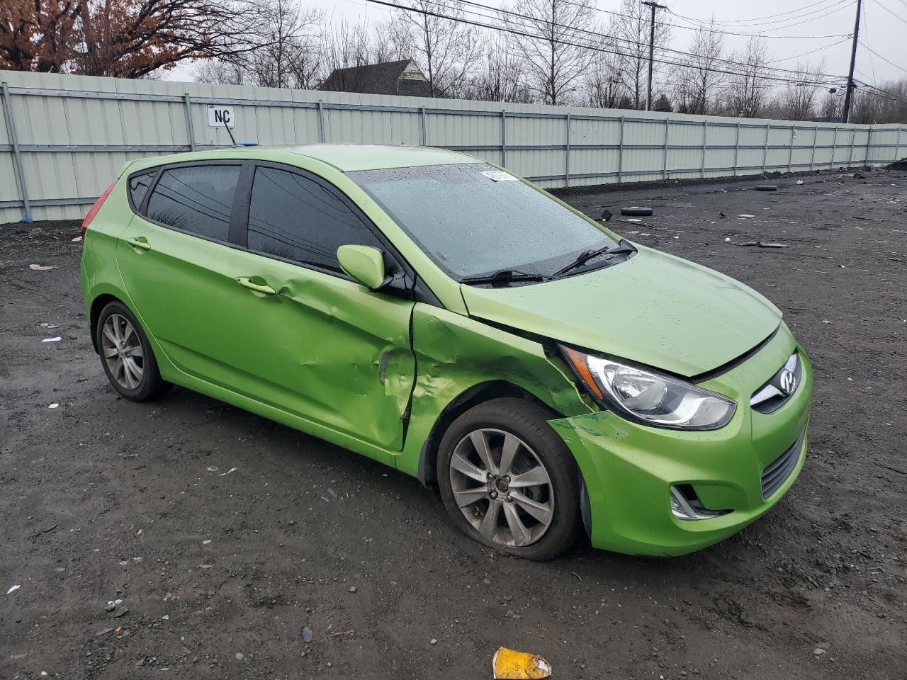 2013 Hyundai Accent VIN KMHCU5AE0DU076157 Copart auction photo, front end / side damage thumbnail 4