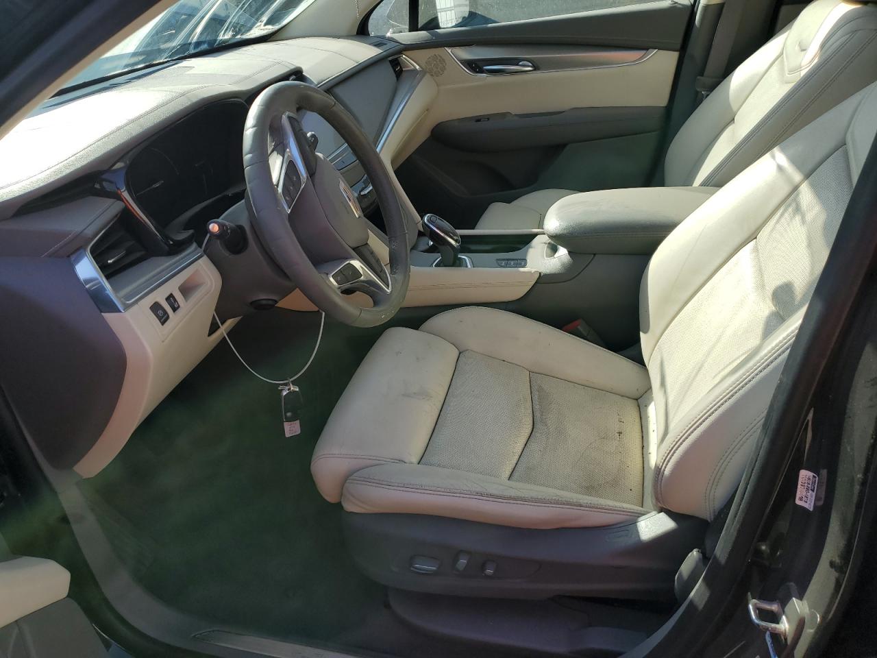 2017 Cadillac XT5 VIN 1GYKNERS7HZ111416 Copart auction photo, front end / side damage thumbnail 7