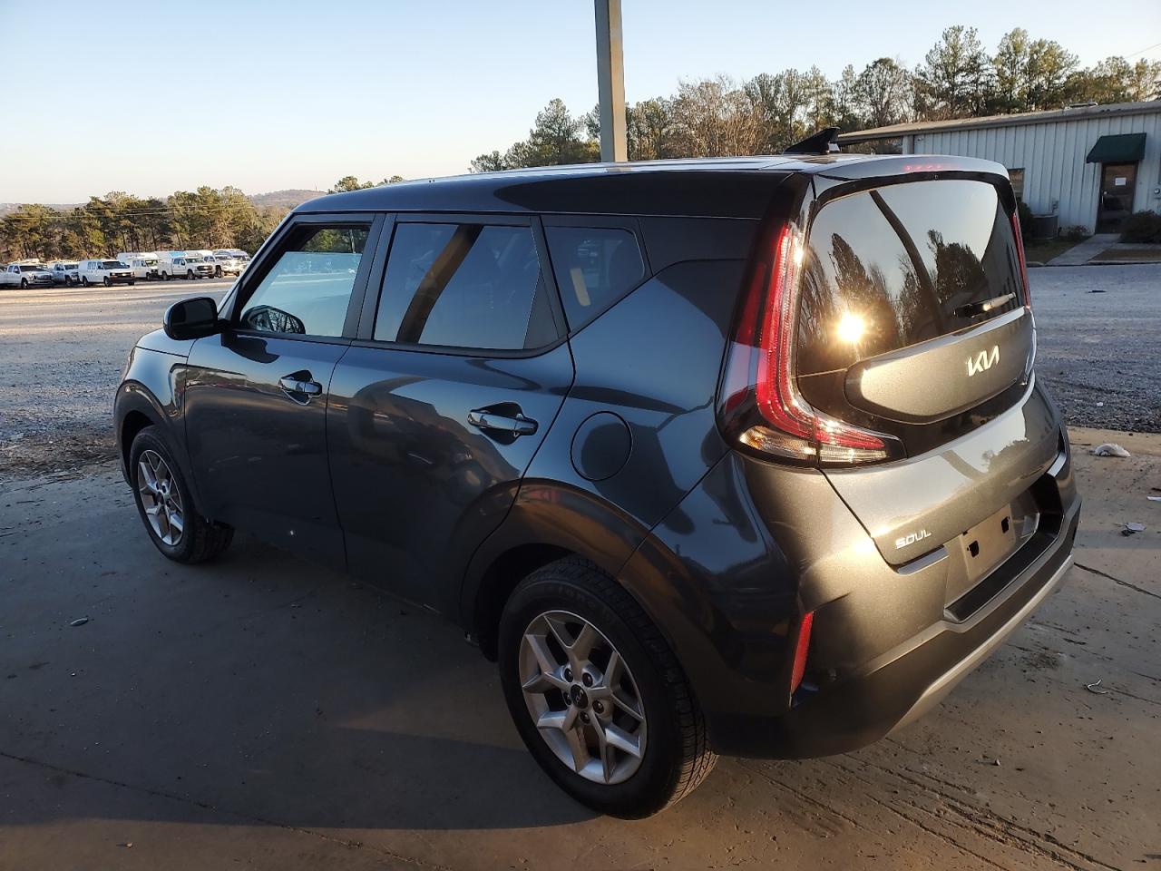2024 KIA Soul VIN KNDJ23AU0R7915873 Copart auction photo, side / front end damage thumbnail 2