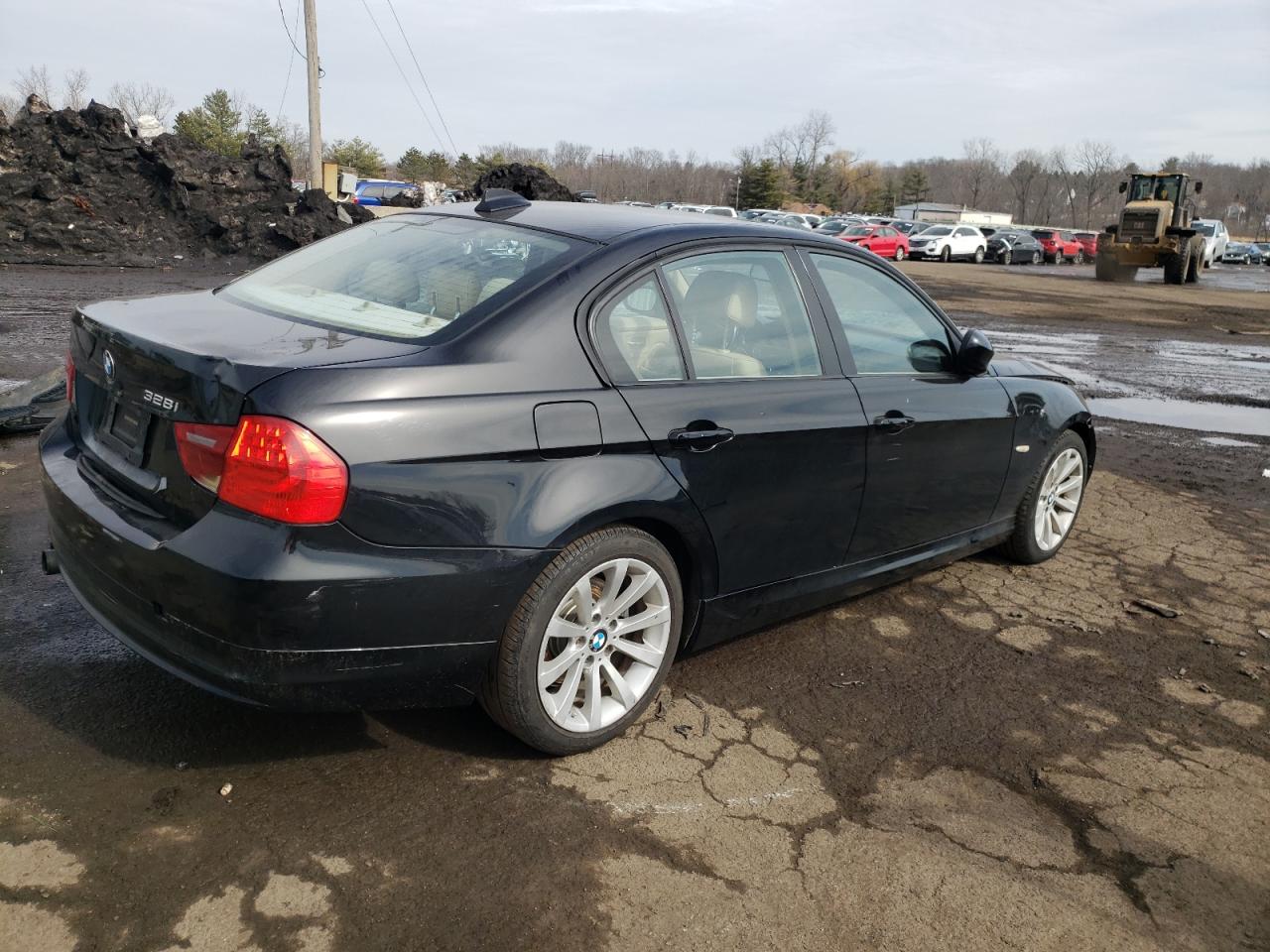 2011 BMW 3er VIN WBAPH5G50BNM72479 Copart auction photo, front end damage thumbnail 3