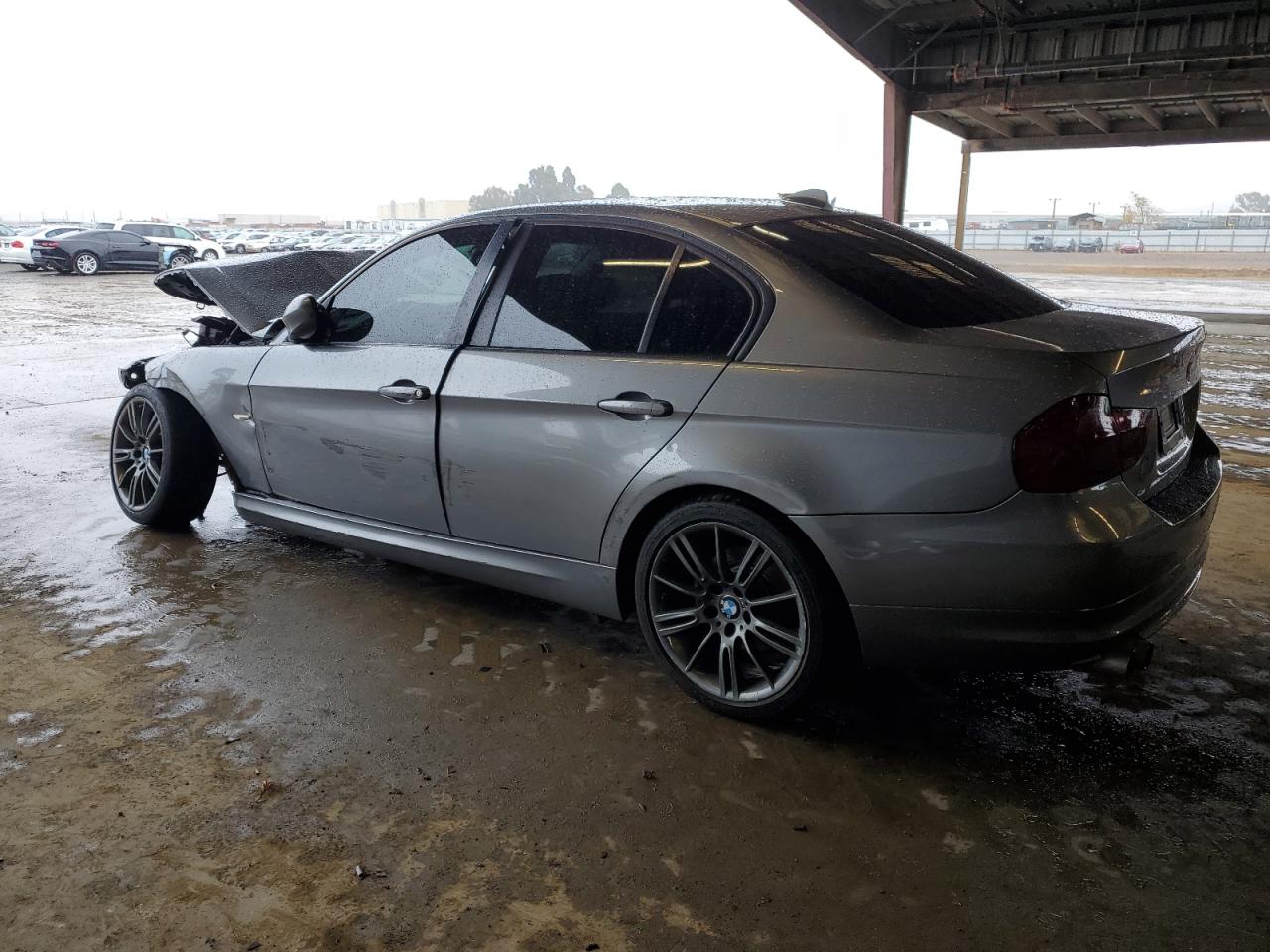 2011 BMW 3er VIN WBAPH5G58BNM82970 Copart auction photo, front end / side damage thumbnail 2