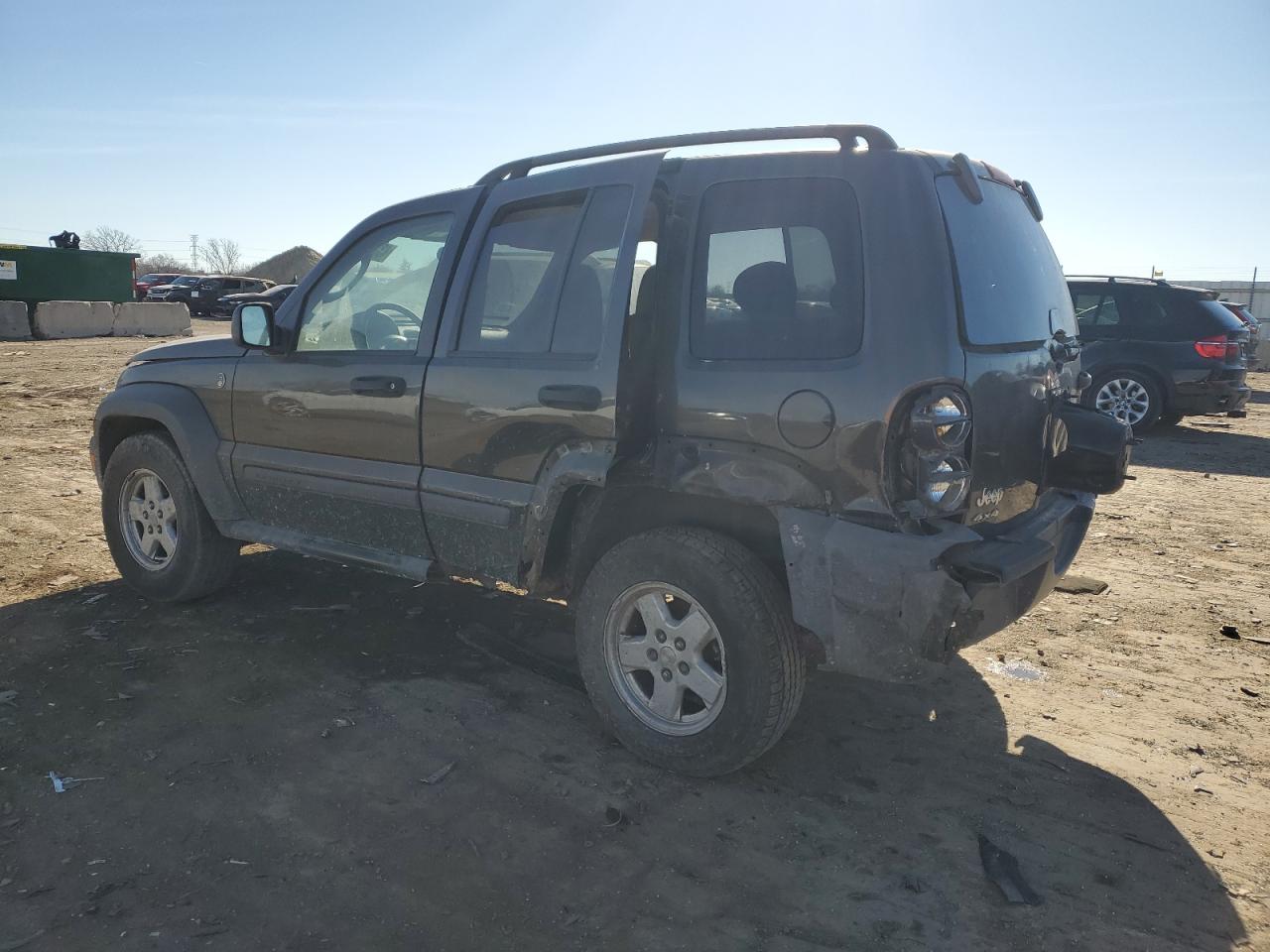 2005 Jeep Liberty (North America) VIN 1J4GL48K95W601814 Copart auction photo, front end damage thumbnail 2