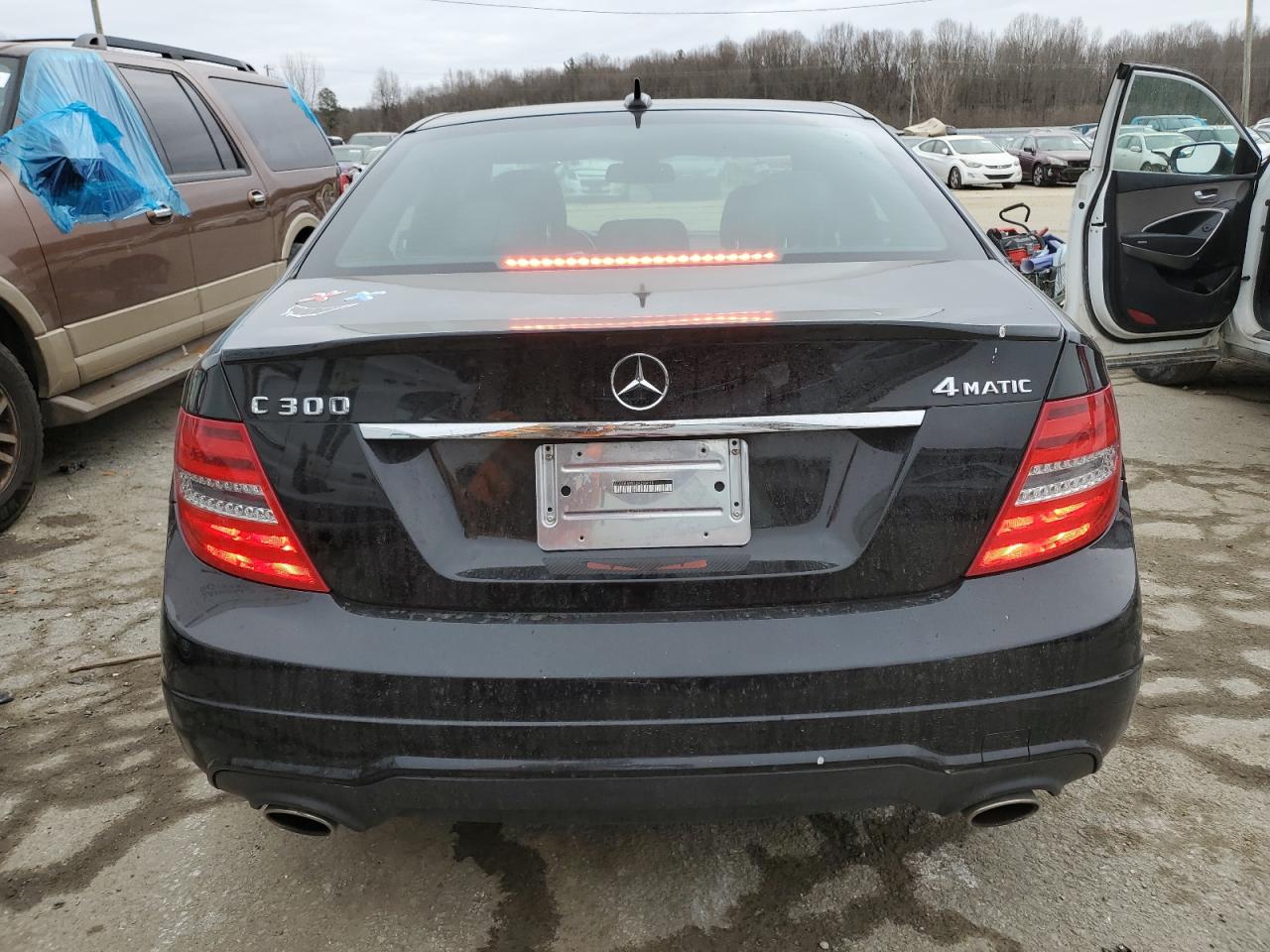 2013 Mercedes-Benz C-klasse VIN WDDGF8AB1DR296018 Copart auction photo, minor dent/scratches damage thumbnail 6