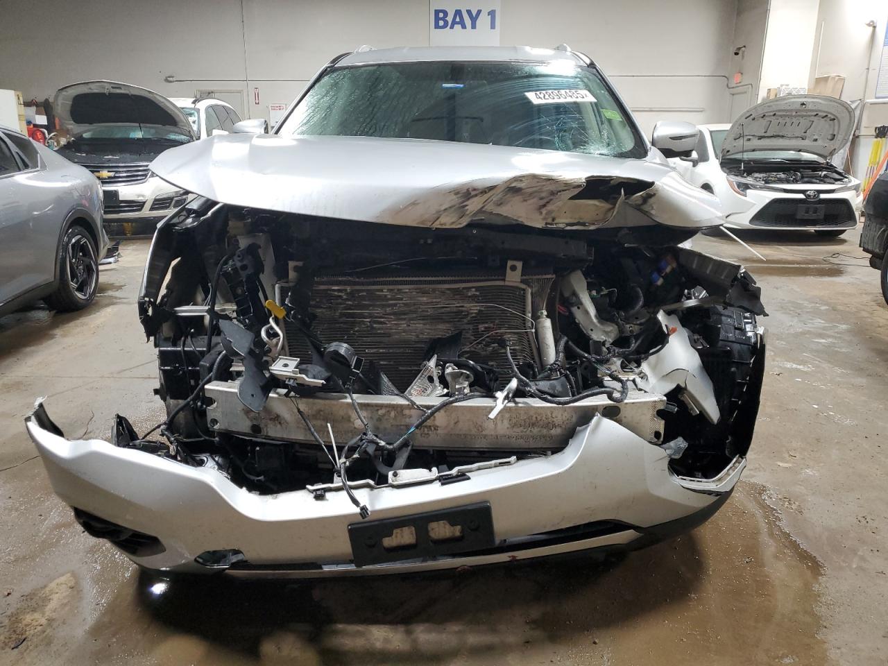 2019 Nissan Pathfinder VIN 5N1DR2MM6KC610112 Copart auction photo, front end damage thumbnail 5