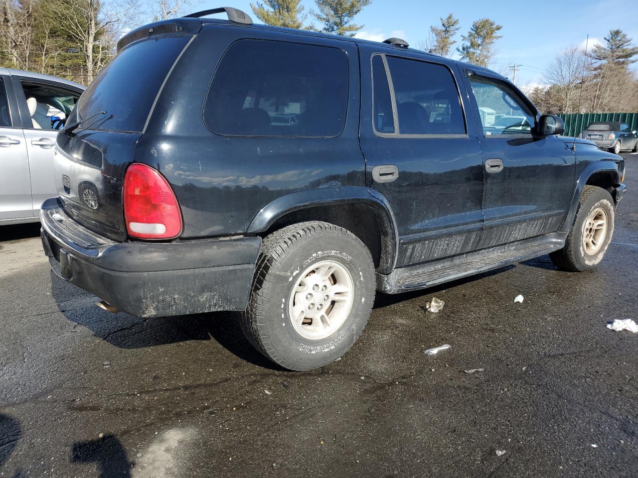 2000 Dodge Durango VIN 1B4HS28N2YF210811 Copart auction photo, front end / minor dent/scratches damage thumbnail 3
