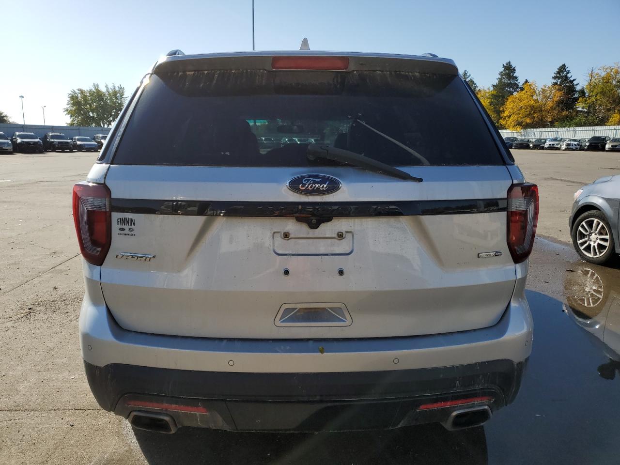 2017 Ford Explorer VIN 1FM5K8GT0HGA32282 Copart auction photo, front end / minor dent/scratches damage thumbnail 6