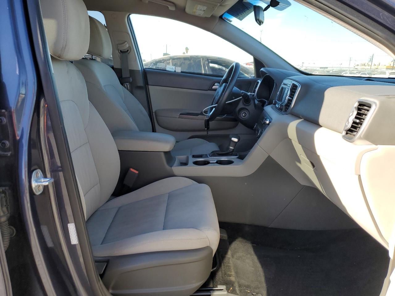 2017 KIA Sportage VIN KNDPM3AC2H7297594 Copart auction photo, side / front end damage thumbnail 7